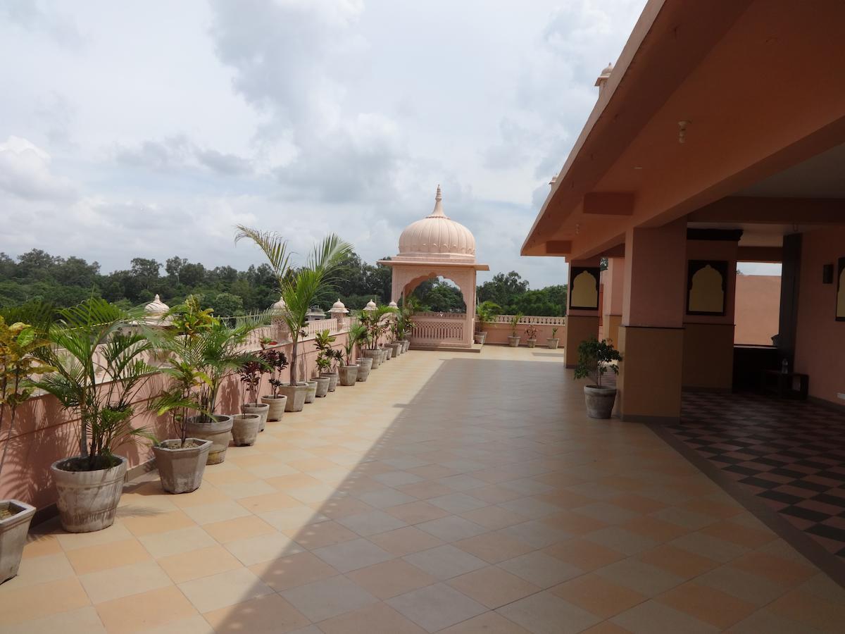 The Royal Retreat Hotel Ranchi Exterior photo